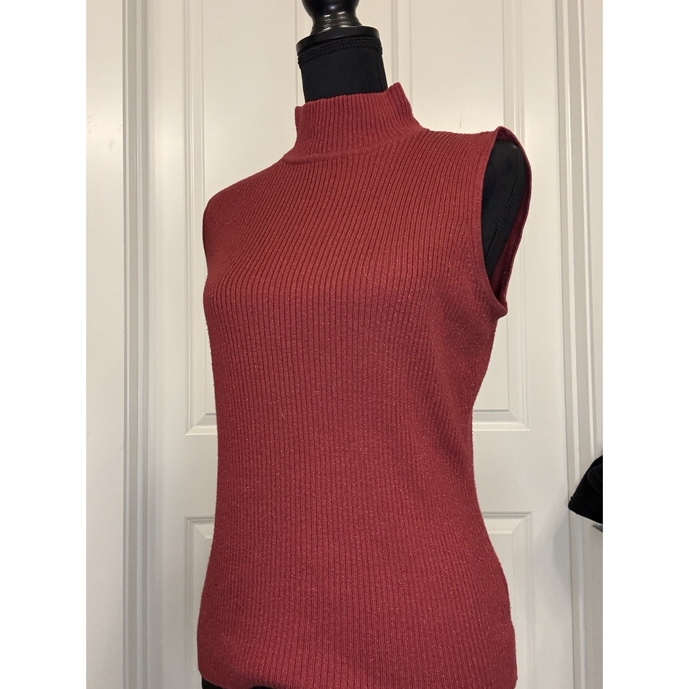 Craft &‎ Barrow sleeveless burgundy ribbed mock neck sweater – Size M